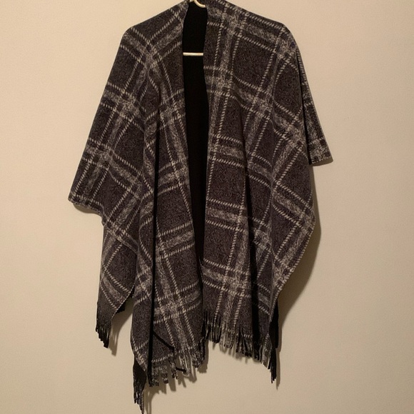 Handmade Sweaters - Handmade Fleecy Women’s Shawl NWOT